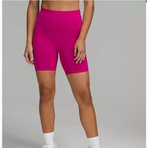 Wunder Train High-Rise Short 8”